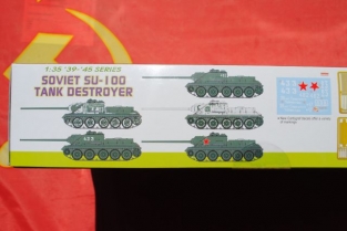 DML6359 SOVIET SU-100 TANK DESTROYER